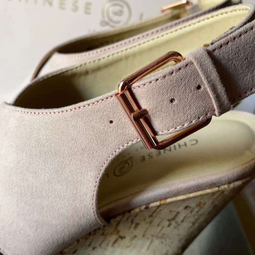 AUTH NIB CHINESE LAUNDRY MYYA WEDGE SANDAL